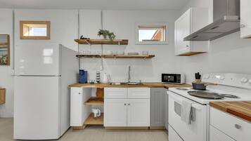 Microwave, oven, stovetop, paper towels