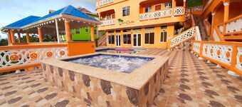 Union Hilltop Paradise Villas - Cozy Studio Villa with Modern Comforts 1