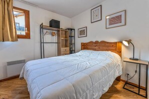 2 bedrooms - Resort center, 1st floor, fitness, swimming pool, sauna, balcony, tv, ski locker, 49m², Les Orres (Les Orres)