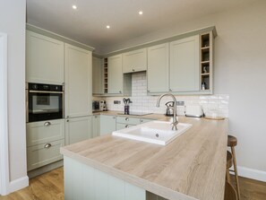 洗碗機、鍋具/餐盤/廚房用品