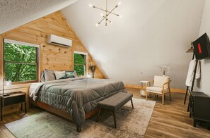 2 slaapkamers, een strijkplank/strijkijzer, gratis wifi, beddengoed