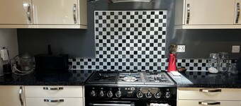 Cosy & convenient - family and pet friendly home