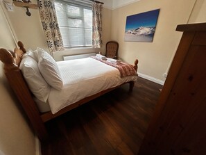 3 Schlafzimmer, Bügeleisen/Bügelbrett, Internetzugang, Bettwäsche