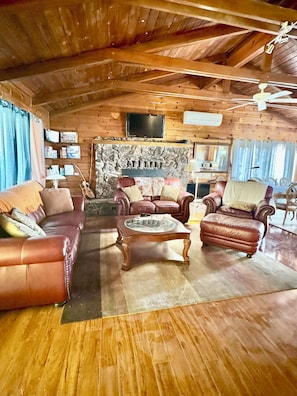 TV connectée, cheminée
