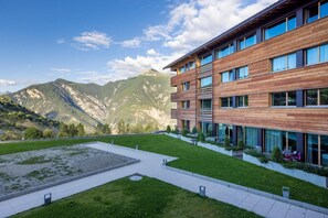 Property grounds - Wifi, ski-in/ski-out & foot of the slopes, sauna, hammam, tv, ski locker, 78m², Vercorin (Vercorin)