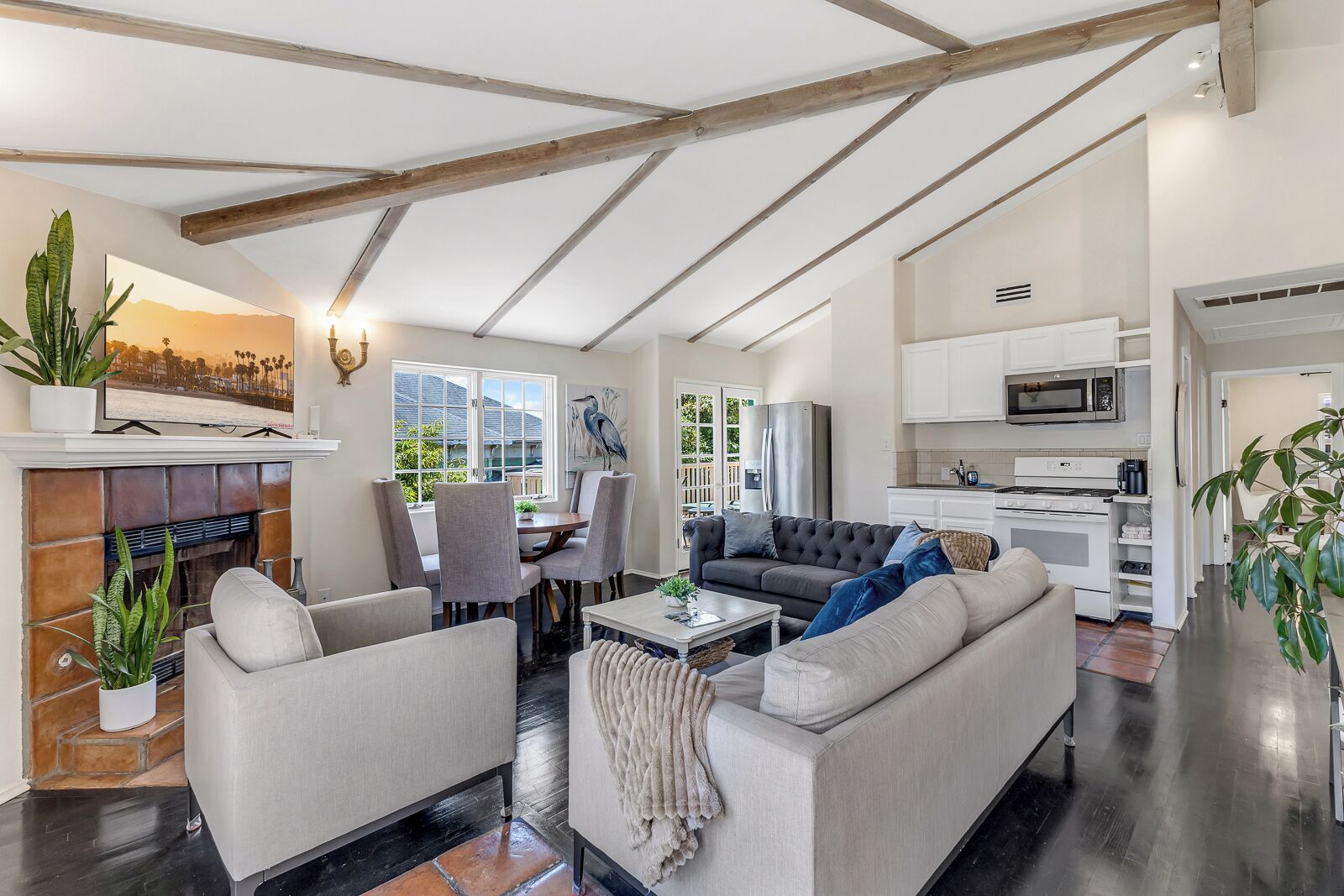 TV connectée, cheminée