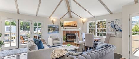 TV connectée, cheminée