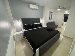 2 dormitorios, tabla de planchar con plancha, wifi y ropa de cama