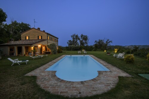 Villa Emily 10 by Marche Holiday Villas