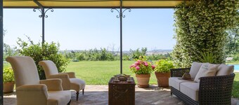 Villa Emily 10 by Marche Holiday Villas