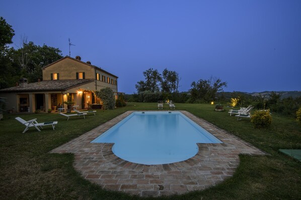 Villa, para fumadores | 5 habitaciones 