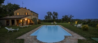 Villa Emily 10 by Marche Holiday Villas