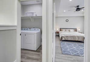 3 bedrooms, iron/ironing board, Internet, bed sheets