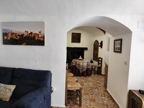 Fernseher, Kamin