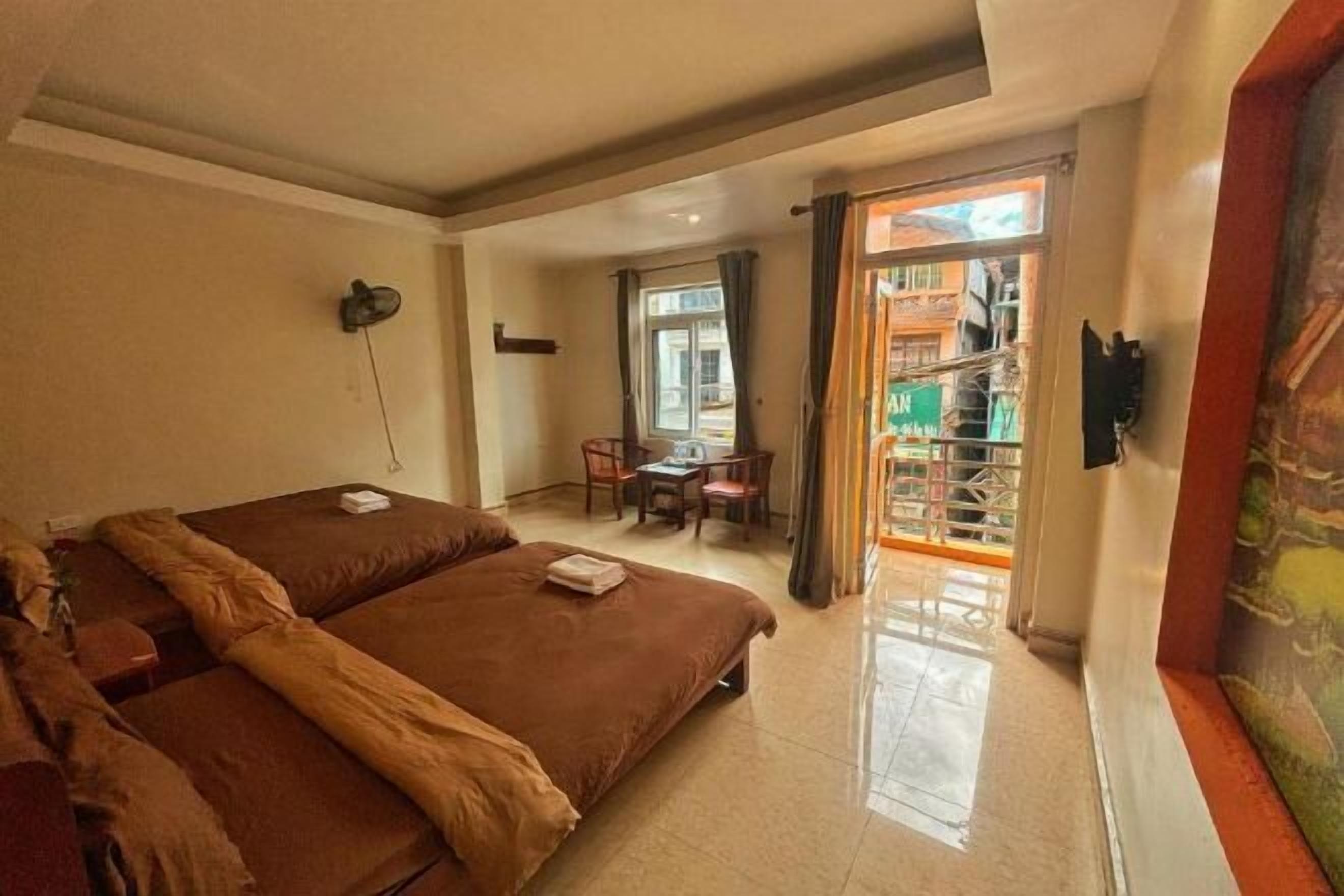 Skrivebord og wi-fi (inkludert)