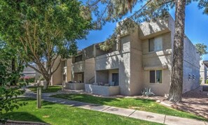 Exterior - Cozy 1BR Condo w/ Gym, Pool & Hot Tub Access (Phoenix)