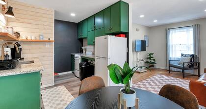 Derby Dream - Cozy King - Near Park!
