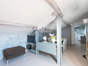 Free WiFi - British Embassy Terrace Apartment (Rome)