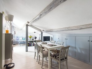 Living area - British Embassy Terrace Apartment (Rome)