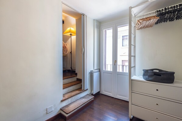 Iron/ironing board, free WiFi - Fori Imperiali Lovers Apartment (Rome)