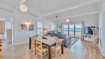 Studio (Multiple Bedrooms) | Property amenity