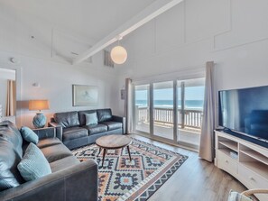 Studio (Multiple Bedrooms) | Property amenity
