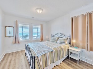 Studio (Multiple Bedrooms) | Property amenity