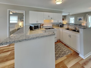 Studio (3 Bedrooms) | Property amenity