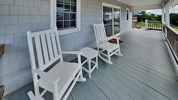 Studio (3 Bedrooms) | Tiện nghi, dịch vụ nơi lưu trú