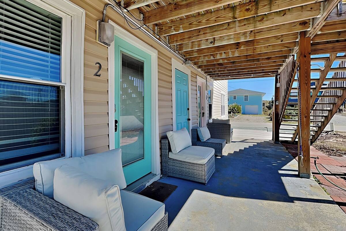 Studio (2 Bedrooms) | Front of property