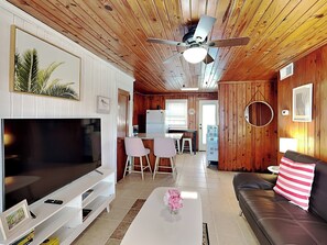 Studio (2 Bedrooms) | Front of property