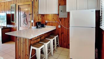 Studio (2 Bedrooms) | Property amenity