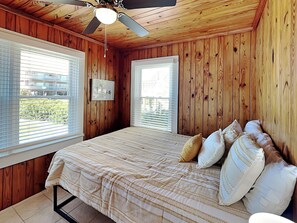 Studio (2 Bedrooms) | Property amenity