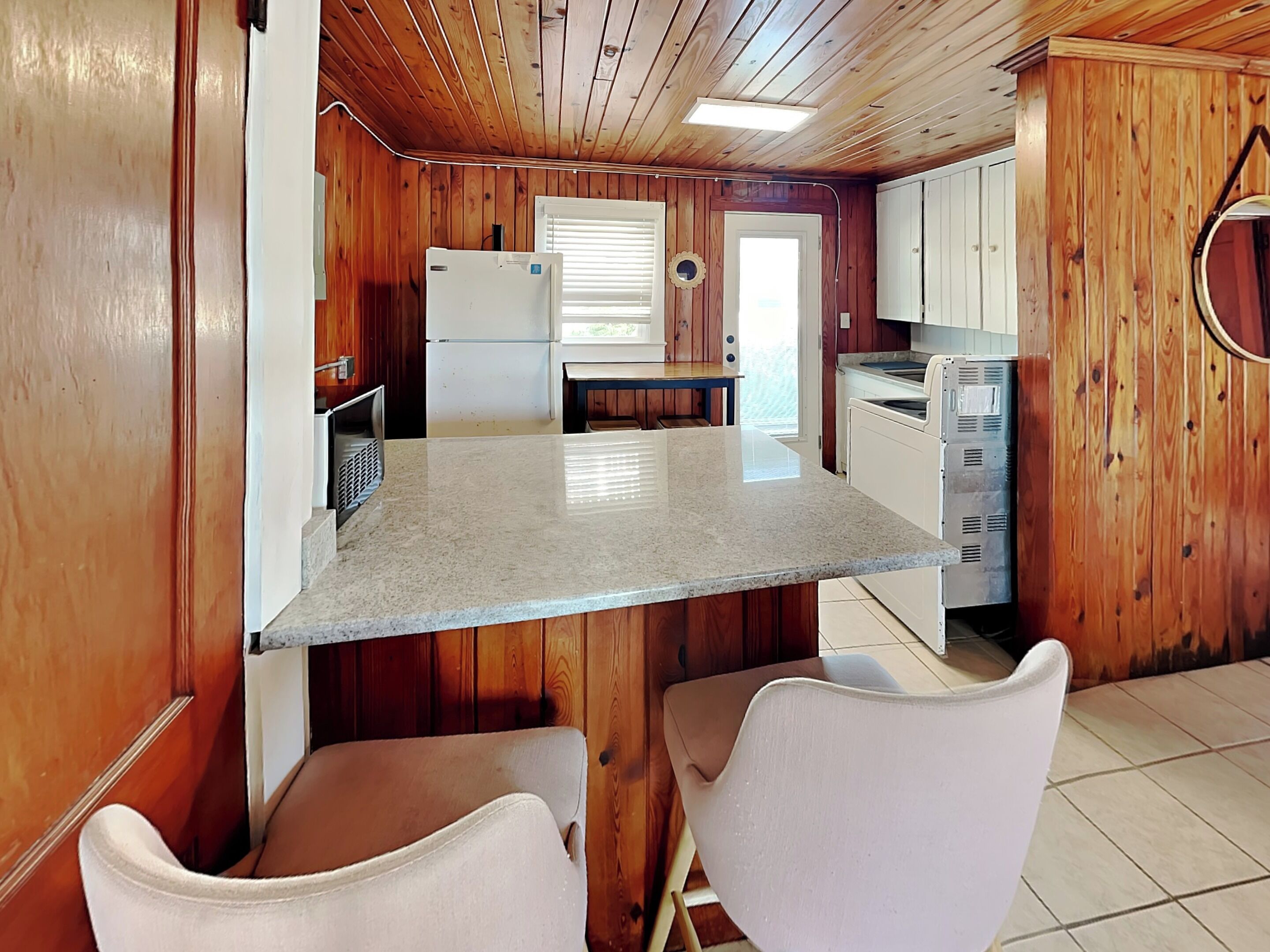Studio (2 Bedrooms) | Property amenity