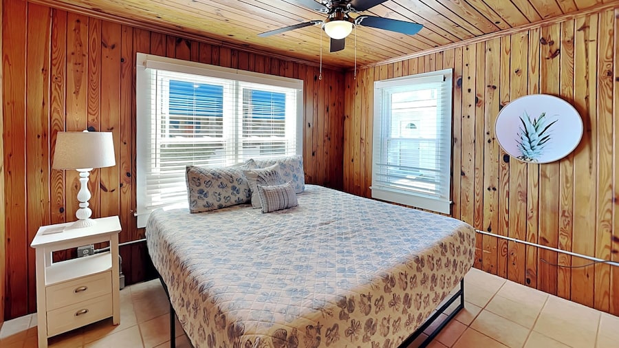Sea Glass Suites by Topsail Realty