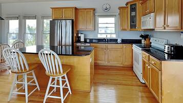Studio (4 Bedrooms) | Property amenity