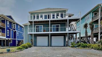 Studio (4 Bedrooms) | Front of property