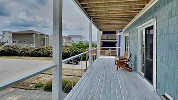 Studio (4 Bedrooms) | Property amenity