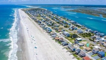 Studio (3 Bedrooms) | Property amenity