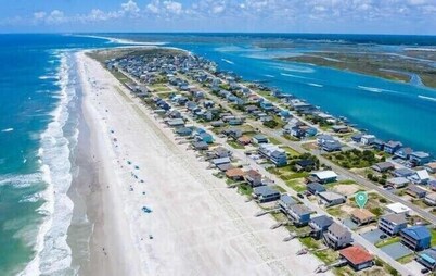 Mountains to Sea by Topsail Realty