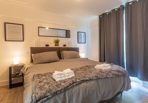 4 chambres, fer et planche à repasser, Wi-Fi, literie fournie