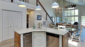 Studio (5 Bedrooms) | Property amenity