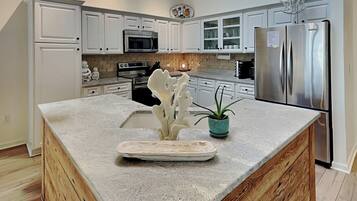 Studio (5 Bedrooms) | Property amenity