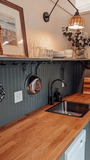 Interior - Coastal Dome Escape - Oceanfront, Private Hot Tub, Firepit and Deck (LaHave)