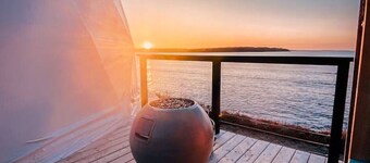 The Lookout Dome One - Private Hot Tub