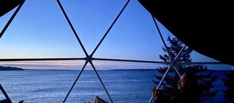 The Lookout Dome One - Private Hot Tub