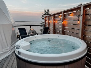 Terrace/patio - Coastal Dome Escape - Oceanfront, Private Hot Tub, Firepit and Deck (LaHave)