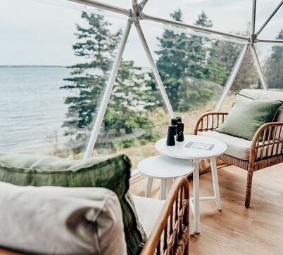 Luxury Coastal Dome - Private Hot Tub, Oceanfront Deck, Firepit & Parking