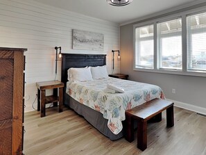 Condo (2 Bedrooms) | Property amenity