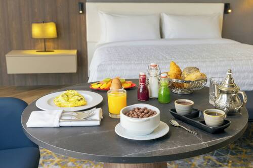 Tägliches Frühstücksbuffet gegen Gebühr